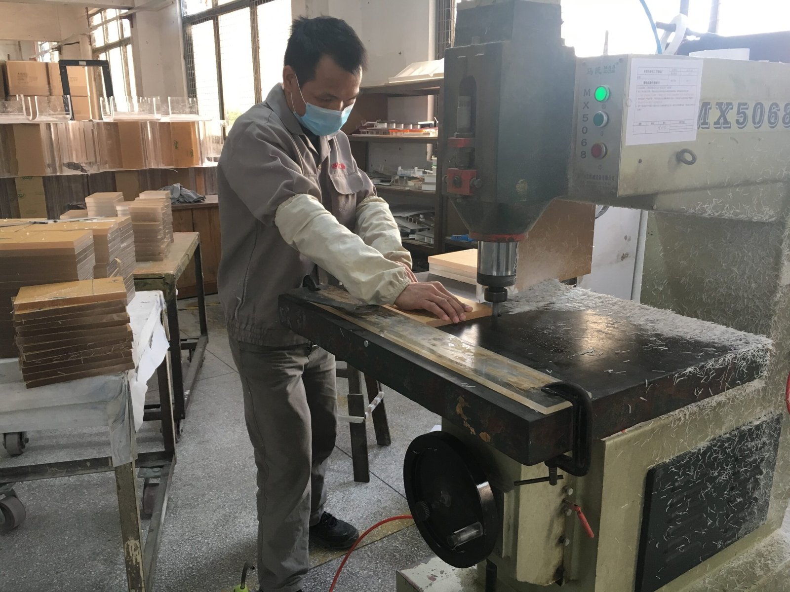 DNY factory edge polishing workshop
