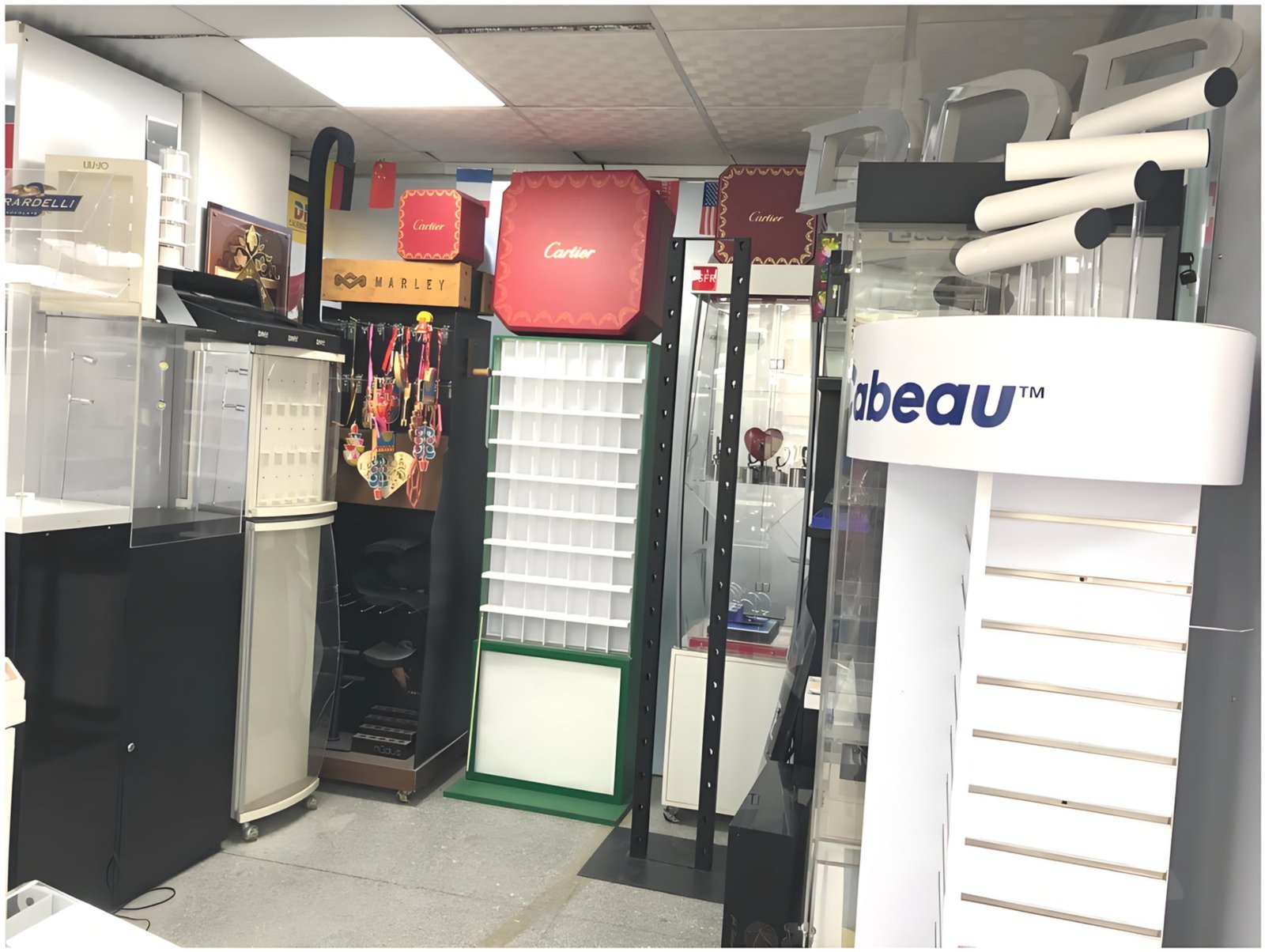 DNY Display showroom eyewear display fixtures