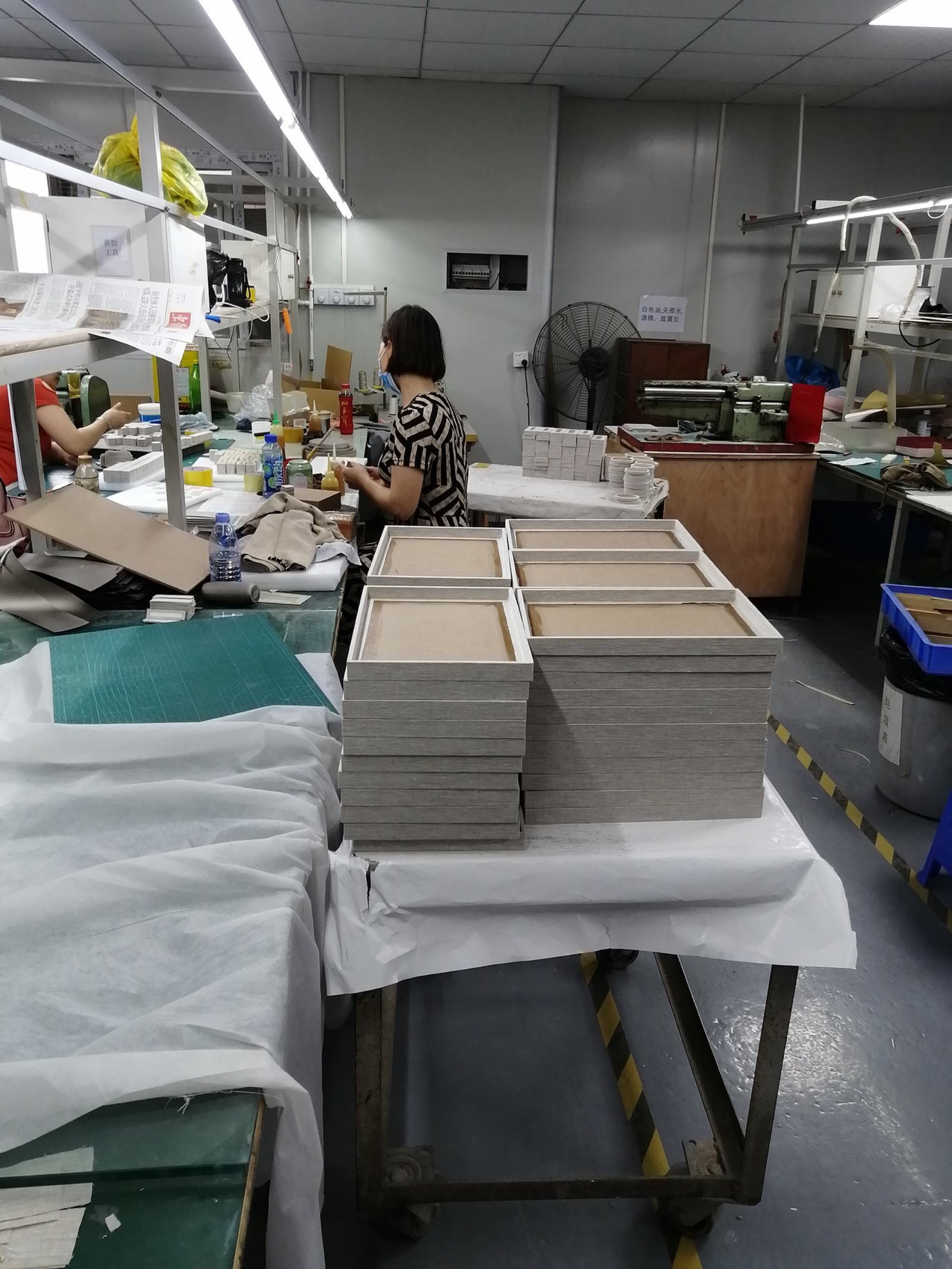 DNY Display Factory - Wrapping Production Line