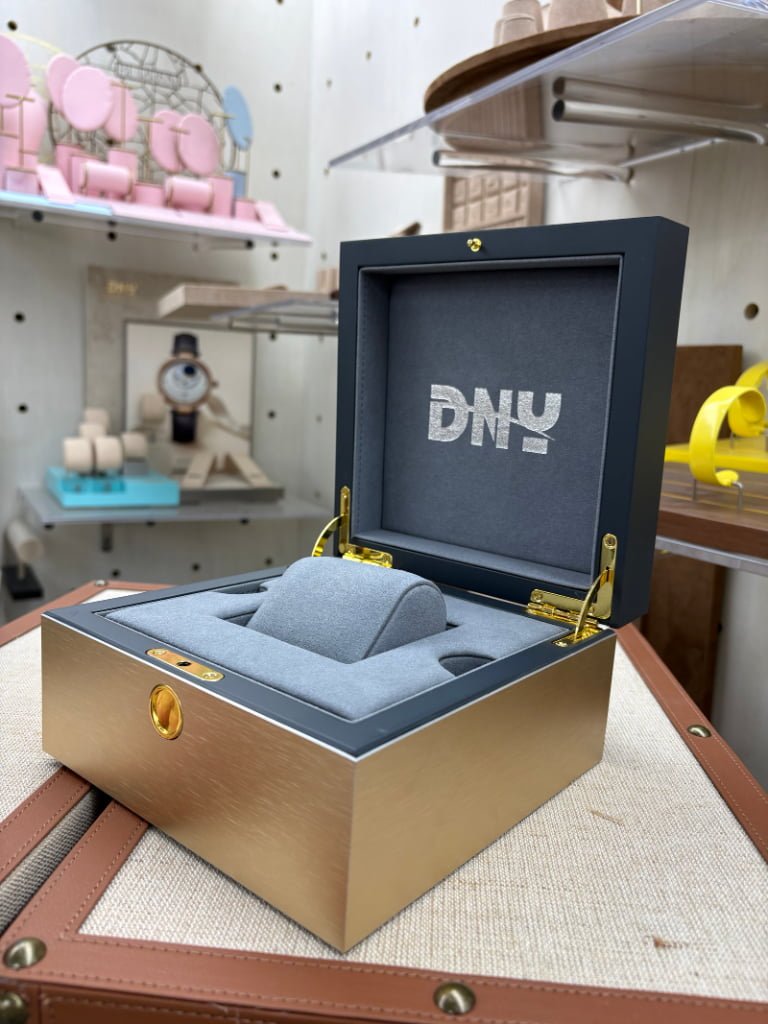 Luxury Custom Watch Box, Brush Metal Flip-top with Logo