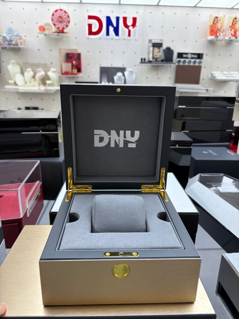 Luxury Custom Watch Box, Brush Metal Flip-top with Logo