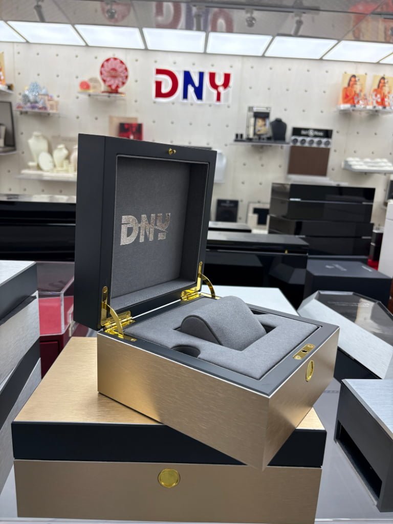 Luxury Custom Watch Box, Brush Metal Flip-top with Logo