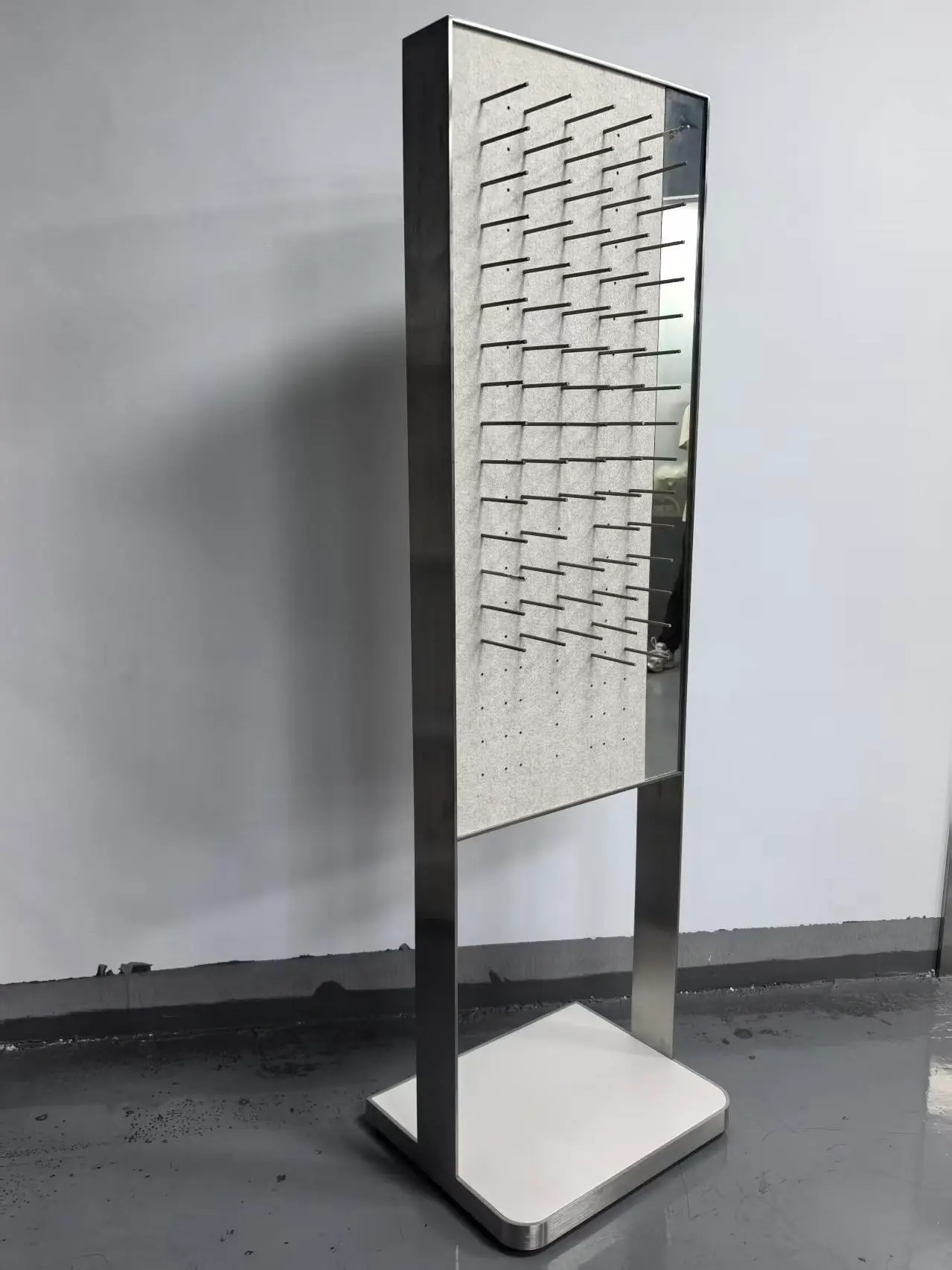 Custom Floor Standing Accessories Display Stand